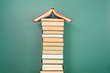 交通事故中没有出示警示三角架双方都处罚吗。需处罚多少？