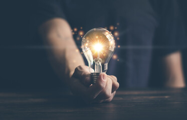 大班主题教案《动物世界》